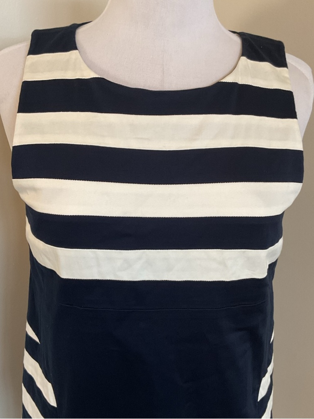 NWT Julie Brown Navy Cream Striped Sleeveless Shift Dress Size 8 Stretch Cotton - Picture 2 of 5